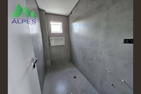 7_photo/94dcfcaa6f.615e17fc0c3e4f77-ATLAS-e8a1f003-6e83-48a9-b373-d9f6c4d36da7.jpg de casa à venda com 3 quartos, 128m² em Capão Raso, Curitiba