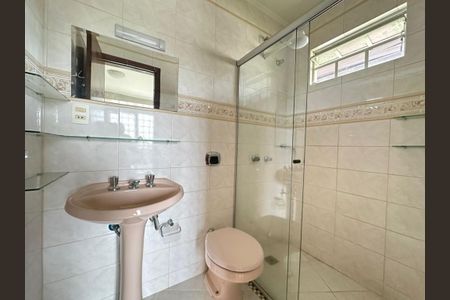 4_photo/94dcfcaa85.17fdfd09211f5d4b-ATLAS-152598e0-7908-4d50-930c-53c6afc2e226.jpg de casa à venda com 3 quartos, 128m² em Capão Raso, Curitiba