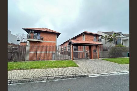 5_photo/94dcfcaa85.17fdfd09211f5d4b-ATLAS-284f8b82-c217-4e74-8a70-861fb120c56b.jpg de casa à venda com 3 quartos, 128m² em Capão Raso, Curitiba