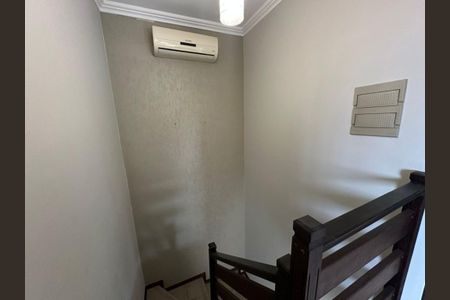 2_photo/94dcfcaa85.17fdfd09211f5d4b-ATLAS-2971f02b-5cd5-4987-8a9b-7ac9727c5bf1.jpg de casa à venda com 3 quartos, 128m² em Capão Raso, Curitiba