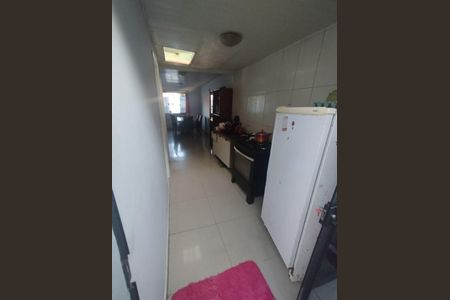 18_photo/94dcfcaab3.6bc6d6e3d41508d6-ATLAS-76841e91-a417-41a6-bac1-307a67b27c3f.jpg de casa à venda com 2 quartos, 48m² em Novo Mundo, Curitiba