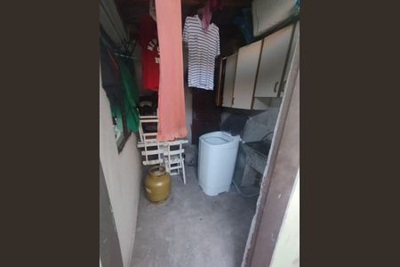 26_photo/94dcfcaab3.6bc6d6e3d41508d6-ATLAS-dcc4e999-215c-406e-8c5a-0bf46cf979af.jpg de casa à venda com 2 quartos, 48m² em Novo Mundo, Curitiba