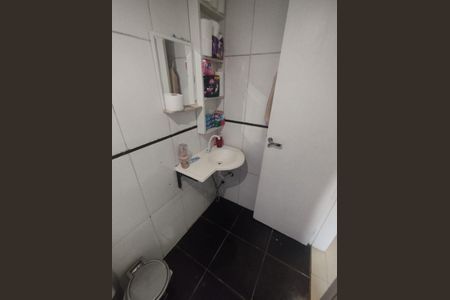 20_photo/94dcfcaab3.6bc6d6e3d41508d6-ATLAS-f4f71cec-e303-47b9-82c6-587f70e2e479.jpg de casa à venda com 2 quartos, 48m² em Novo Mundo, Curitiba