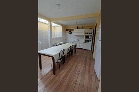 13_photo/94dcfcaab5.12fe5f5ebb6d84ec-ATLAS-3daf6c82-c975-4b27-a25f-51468f2a6f2e.jpg de casa à venda com 3 quartos, 245m² em Novo Mundo, Curitiba