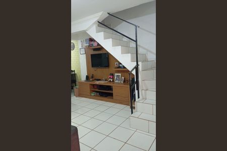 2_photo/94dcfcaab5.685d11884b71404d-ATLAS-17b9822e-20e0-4f18-b75a-5887fa2267be.jpg de casa à venda com 2 quartos, 65m² em Novo Mundo, Curitiba