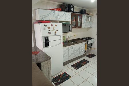 9_photo/94dcfcaab5.685d11884b71404d-ATLAS-fe1a811a-b6a3-4205-9b06-622b4291acf2.jpg de casa à venda com 2 quartos, 65m² em Novo Mundo, Curitiba