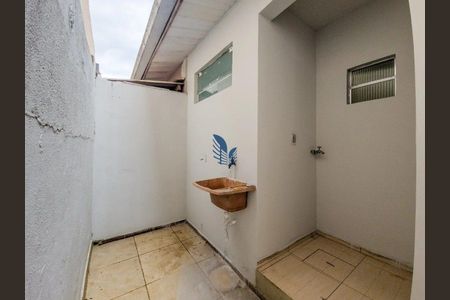 5_photo/94dcfcab6f.2166fbebe8fc1b24-ATLAS-25078a3f-a1e3-406a-89ff-bc04ed51fd17.jpg de casa para alugar com 1 quarto, 50m² em Capão Raso, Curitiba