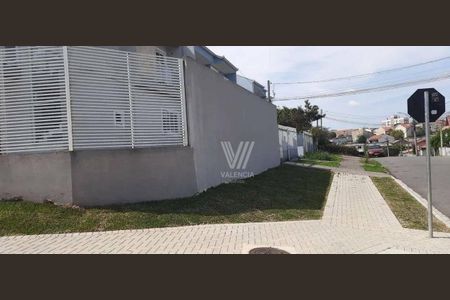 14_photo/94dcfcac1f.9f389e5fbe0155e0-ATLAS-3b0d0af4-dd71-4fd0-8a9e-1730cd5ed920.jpg de casa à venda com 3 quartos, 138m² em Capão Raso, Curitiba