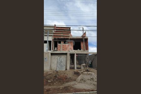 3_photo/94dcfcac3b.cbbfd4a03055828f-ATLAS-cfe9582c-02a9-4bda-afca-5a2cafffb674.jpg de casa à venda com 3 quartos, 170m² em Capão Raso, Curitiba