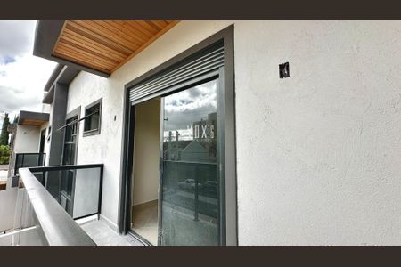 17_photo/94dcfcac45.cbbfd4a03055828f-ATLAS-2017968b-7611-45b0-8a9e-26d408dbcf91.jpg de casa à venda com 0 quarto, 140m² em Capão Raso, Curitiba