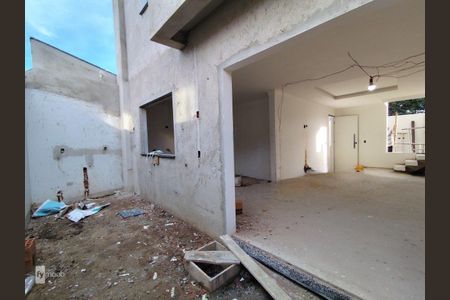 12_photo/94dcfcac45.fe77b3098f56f413-ATLAS-db46bfd2-cbd5-40ba-bcd1-e2949ee347b2.jpg de casa à venda com 3 quartos, 169m² em Capão Raso, Curitiba