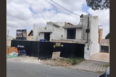 1_photo/94dcfcac49.10655cb5bd00a8f7-ATLAS-204238fe-f418-4200-83cf-c6690e511b9f.jpg de casa à venda com 3 quartos, 134m² em Capão Raso, Curitiba