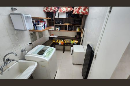 7_photo/94dcfcad1d.7a37549eceeba21f-ATLAS-6dd6c91c-1747-46d0-849b-6c5458ab9c8e.jpg de casa à venda com 3 quartos, 206m² em Capão Raso, Curitiba