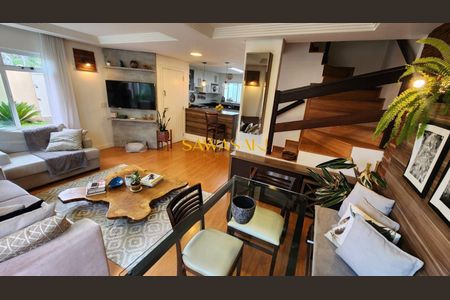 5_photo/94dcfcad1d.7a37549eceeba21f-ATLAS-c64e9caa-8883-4fff-851d-8783d03dac85.jpg de casa à venda com 3 quartos, 206m² em Capão Raso, Curitiba