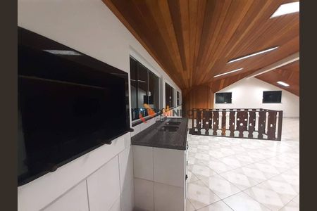 3_photo/94dcfcad2d.61df383ebc62b81a-ATLAS-0b9d4c6b-fb2a-4509-81d0-8eefb4a0083f.jpg de casa à venda com 5 quartos, 500m² em Capão Raso, Curitiba