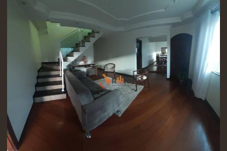 5_photo/94dcfcad2d.61df383ebc62b81a-ATLAS-b0137f7b-5dac-4c5c-bec5-028269d2d4ba.jpg de casa à venda com 5 quartos, 500m² em Capão Raso, Curitiba