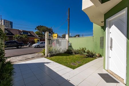 3_photo/94dcfcad3b.b60f5a7682bed42c-ATLAS-5df6ddd1-d0da-4a0f-87e7-cd58a42e2e2c.jpg de casa à venda com 4 quartos, 165m² em Capão Raso, Curitiba