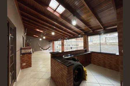 12_photo/94dcfcad9b.5643fbd61cecba51-ATLAS-b854b457-9e75-46b4-b42f-baf618e2992c.jpg de casa à venda com 5 quartos, 400m² em Capão Raso, Curitiba