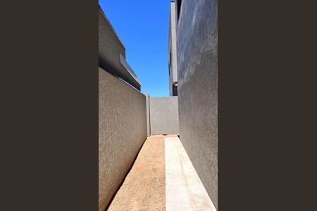 9_photo/94dcfcae61.7d44486df2fbe63f-ATLAS-03676615-94a3-4bf2-9a5c-eaef0afd68e8.jpg de casa à venda com 3 quartos, 128m² em Capão Raso, Curitiba