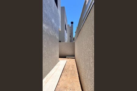 8_photo/94dcfcae61.7d44486df2fbe63f-ATLAS-2ea29dec-133f-43b6-9ba2-d53a7c1fc483.jpg de casa à venda com 3 quartos, 128m² em Capão Raso, Curitiba