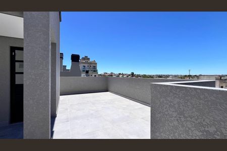 13_photo/94dcfcae61.7d44486df2fbe63f-ATLAS-ee710176-a5ff-47f7-978d-365a8dc7bdb8.jpg de casa à venda com 3 quartos, 128m² em Capão Raso, Curitiba