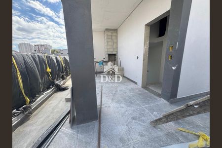 24_photo/94dcfcae63.8a734c1c2a3b006e-ATLAS-2c0ef4a4-89a7-4f97-8286-2d256a9450b6.jpg de casa à venda com 3 quartos, 125m² em Capão Raso, Curitiba