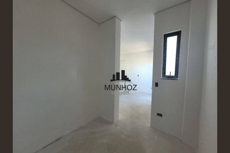 22_photo/94dcfcae63.b0d2f44e534b208d-ATLAS-7900645a-33ae-481a-9d1f-d23c3e6d9d91.jpg de casa à venda com 3 quartos, 117m² em Capão Raso, Curitiba