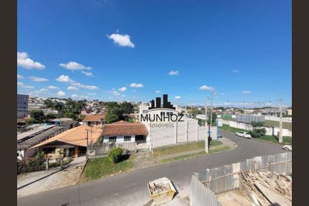 39_photo/94dcfcae63.b0d2f44e534b208d-ATLAS-c3989b88-e7ae-474c-8283-49ea41e57d1f.jpg de casa à venda com 3 quartos, 117m² em Capão Raso, Curitiba