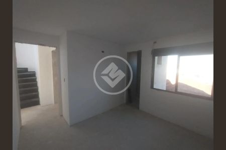 7_photo/94dcfcae77.8cbbc6e43ead3576-ATLAS-2effe902-c24d-47fe-9b84-956a0d631878.jpg de casa à venda com 3 quartos, 127m² em Capão Raso, Curitiba