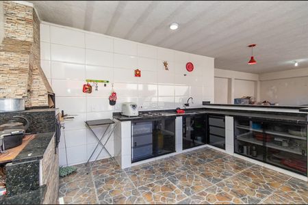 5_photo/94dcfcaf39.d1265443f33742d1-ATLAS-8925470f-85fb-4da2-8d51-3ba8cfefa348.jpg de casa à venda com 3 quartos, 120m² em Capão Raso, Curitiba