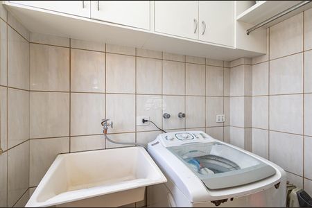 11_photo/94dcfcafb3.4e1a6e6486a440d9-ATLAS-08b1aca1-8daf-412f-81d6-5d3e90d20ae4.jpg de casa à venda com 4 quartos, 370m² em Capão Raso, Curitiba