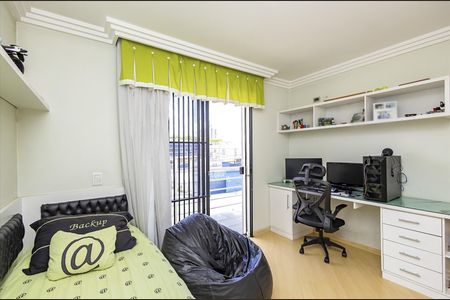 11_photo/94dcfcafb3.4e1a6e6486a440d9-ATLAS-478f2b3f-6f97-4cad-b729-d7be1d69cb00.jpg de casa à venda com 4 quartos, 370m² em Capão Raso, Curitiba