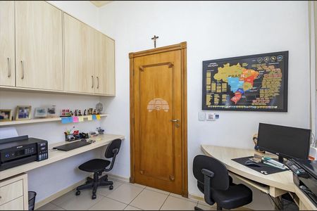 7_photo/94dcfcafb3.4e1a6e6486a440d9-ATLAS-6777bb49-6b12-4cdc-9c1b-860e97d16db8.jpg de casa à venda com 4 quartos, 370m² em Capão Raso, Curitiba