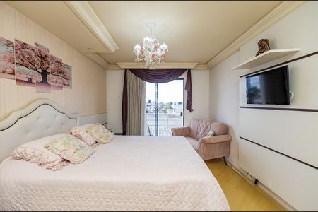 1_photo/94dcfcafb3.4e1a6e6486a440d9-ATLAS-7f4f0358-e6eb-409b-a59b-982b022623b6.jpg de casa à venda com 4 quartos, 370m² em Capão Raso, Curitiba