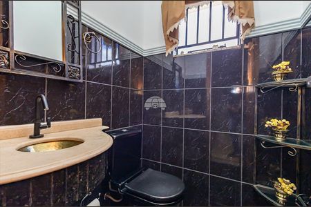 6_photo/94dcfcafb3.4e1a6e6486a440d9-ATLAS-8b18d6b7-9c09-4d30-b6b4-0a328d126cfa.jpg de casa à venda com 4 quartos, 370m² em Capão Raso, Curitiba