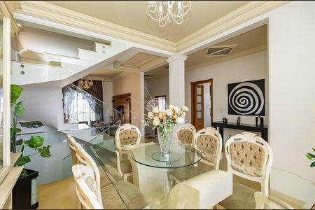 7_photo/94dcfcafb3.4e1a6e6486a440d9-ATLAS-8fb544b9-cd5b-426f-af74-ea9a7d69fd93.jpg de casa à venda com 4 quartos, 370m² em Capão Raso, Curitiba