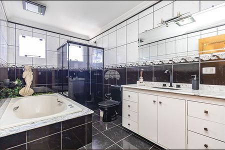 3_photo/94dcfcafb3.4e1a6e6486a440d9-ATLAS-c00ecc69-e24d-471f-afb9-61438a890127.jpg de casa à venda com 4 quartos, 370m² em Capão Raso, Curitiba