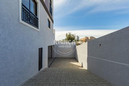 10_photo/94dcfcb099.1fdc7041576c533b-ATLAS-759e07f8-79c7-4036-a709-68a4e3bdb8f2.jpg de casa à venda com 3 quartos, 154m² em Capão Raso, Curitiba