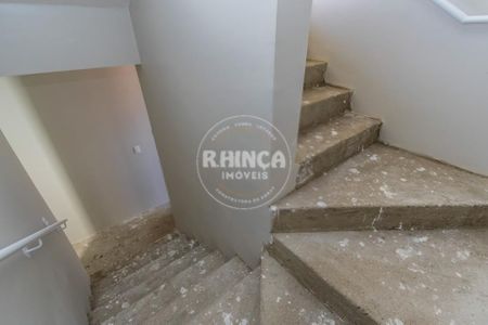 22_photo/94dcfcb099.1fdc7041576c533b-ATLAS-a1af1864-ff8d-48b9-9ecd-d6c2698b4e0a.jpg de casa à venda com 3 quartos, 230m² em Capão Raso, Curitiba