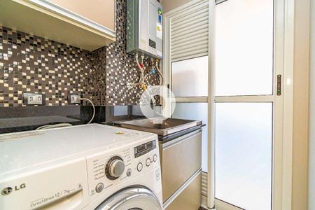 10_photo/94dcfcb201.ffa3a13439a38026-ATLAS-7a9cbe46-94da-4eee-9ab2-39f96f08a191.jpg de apartamento à venda com 2 quartos, 85m² em Capão Raso, Curitiba