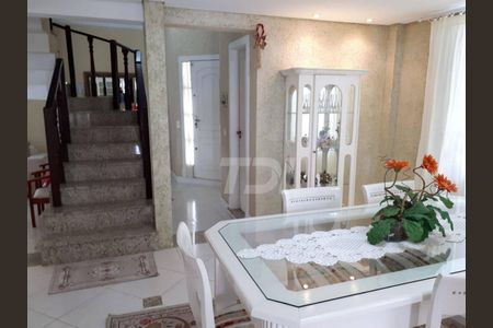 3_photo/94dcfcb207.337a62efc34ee23c-ATLAS-aff51ece-d7b1-4d11-983b-ed69cee54e98.jpg de casa à venda com 4 quartos, 284m² em Capão Raso, Curitiba