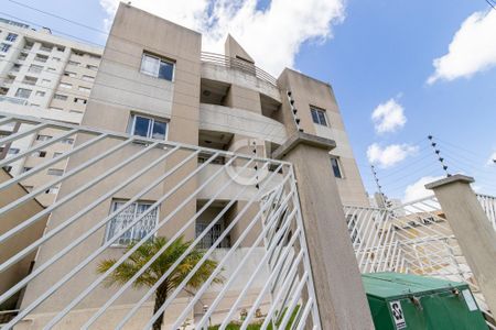 15_photo/94dcfcb215.8cbbc6e43ead3576-ATLAS-0f9907d9-3ed0-43a3-b73e-52a3d33cbce6.jpg de apartamento para alugar com 2 quartos, 53m² em Capão Raso, Curitiba