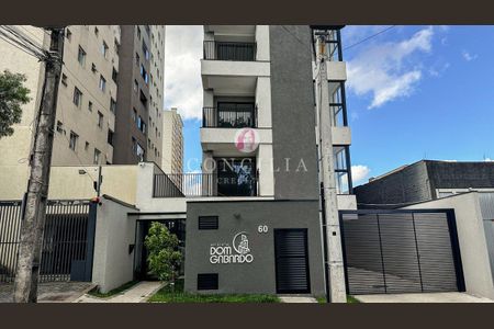 2_photo/94dcfcb25b.ceff8192393c33de-ATLAS-1333802f-a674-402e-aa70-d1dc878ba57a.jpg de apartamento à venda com 3 quartos, 99m² em Capão Raso, Curitiba