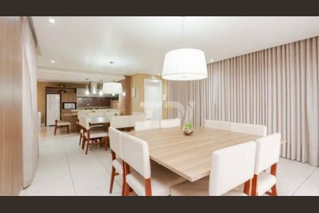 5_photo/94dcfcb2c1.68f3a2914efebc79-ATLAS-2470af48-72e1-404a-adbb-55a6831a57ab.jpg de apartamento à venda com 3 quartos, 70m² em Capão Raso, Curitiba