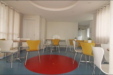 4_photo/94dcfcb2c1.af97105eb8ae0f68-ATLAS-191d3eb5-76b1-4090-a50f-2935f3d67731.jpg de apartamento para alugar com 2 quartos, 67m² em Capão Raso, Curitiba