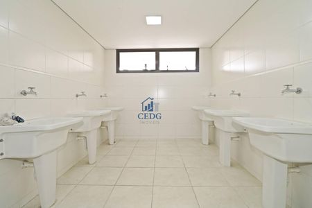 7_photo/94dcfcb2c3.71d57c28792d37c8-ATLAS-0ce2fe24-0d99-4bdf-84a6-55298547c4e3.jpg de apartamento à venda com 3 quartos, 78m² em Capão Raso, Curitiba