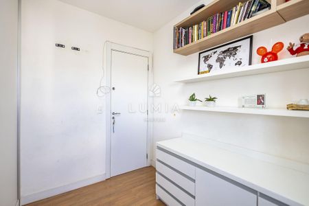 3_photo/94dcfcb2df.c4adae1457a53f5a-ATLAS-36b062b0-0963-4871-ae59-4123c8cb8018.jpg de apartamento à venda com 3 quartos, 78m² em Capão Raso, Curitiba