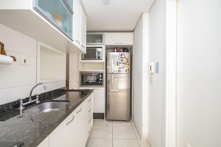 5_photo/94dcfcb2df.c4adae1457a53f5a-ATLAS-e46fa2c7-4e32-468f-adf1-80817841bef3.jpg de apartamento à venda com 3 quartos, 78m² em Capão Raso, Curitiba