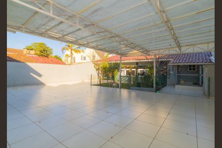 11_photo/94dcfcb2ef.2f15d505e37c7ac5-ATLAS-155d8e6a-bc09-4e7a-84b8-2f83deb4bb28.jpg de casa à venda com 4 quartos, 271m² em Capão Raso, Curitiba