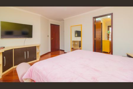 11_photo/94dcfcb2ef.2f15d505e37c7ac5-ATLAS-2cccc3f6-718c-4053-a25b-6c865c28d30e.jpg de casa à venda com 4 quartos, 271m² em Capão Raso, Curitiba